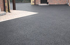 Stain Free Tarmac using Blacktop Tar Enhancer